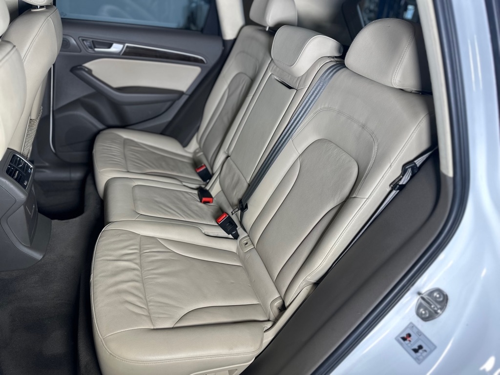 Audi Q5 2.0T Premium Plus quattro 2014