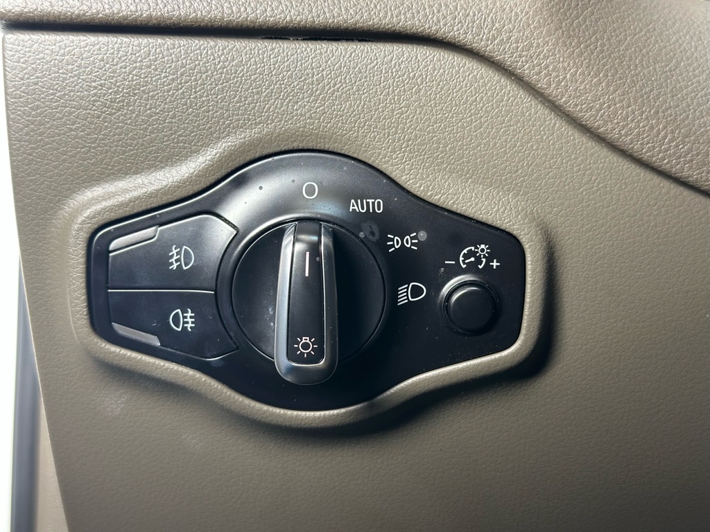 Audi Q5 2.0T Premium Plus quattro 2014