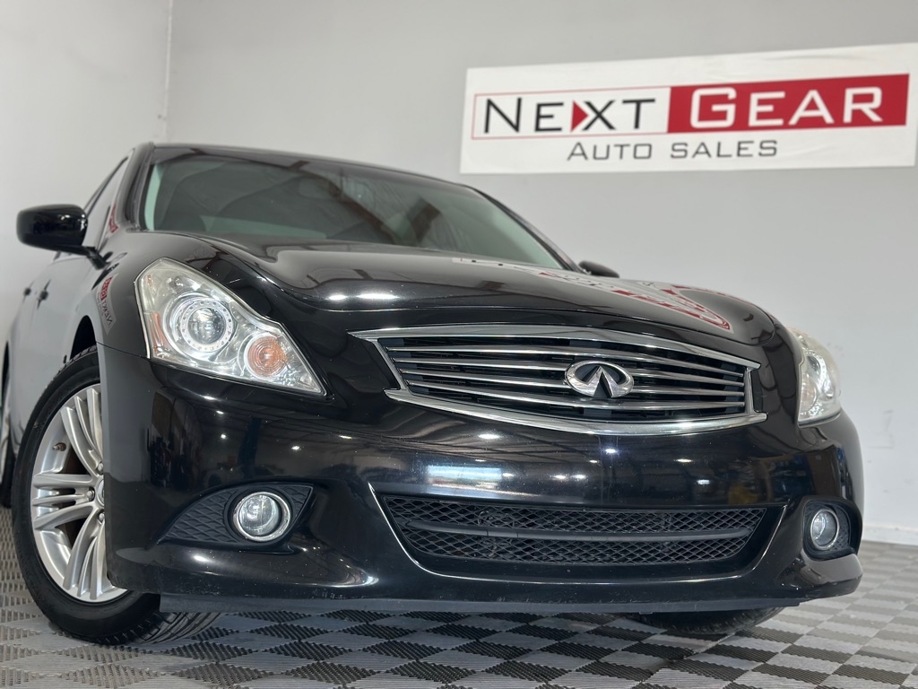 Infiniti Q40 RWD 2015