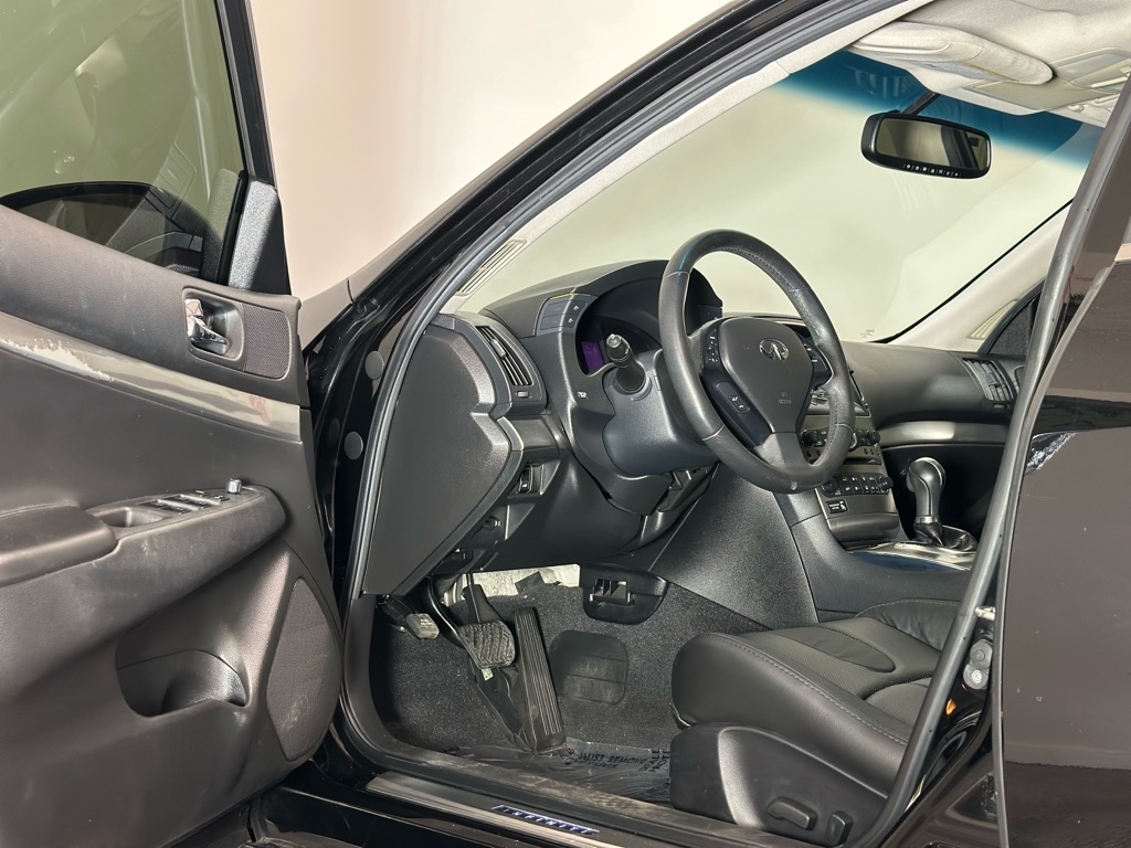 Infiniti Q40 RWD 2015