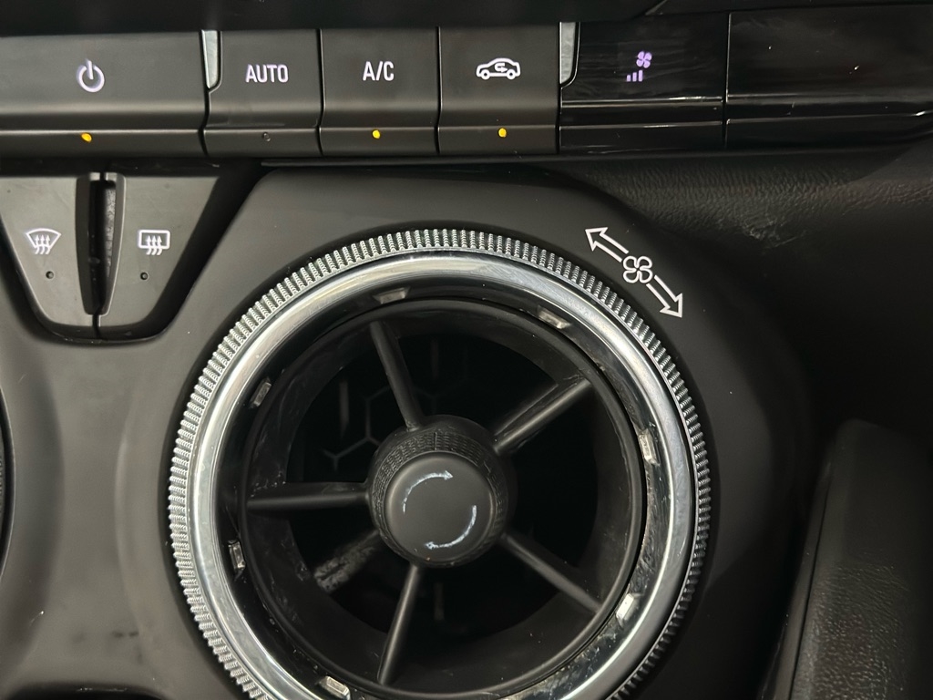 Chevrolet Camaro 1LT Coupe 8A 2018