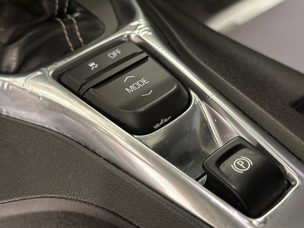 Chevrolet Camaro 1LT Coupe 8A 2018