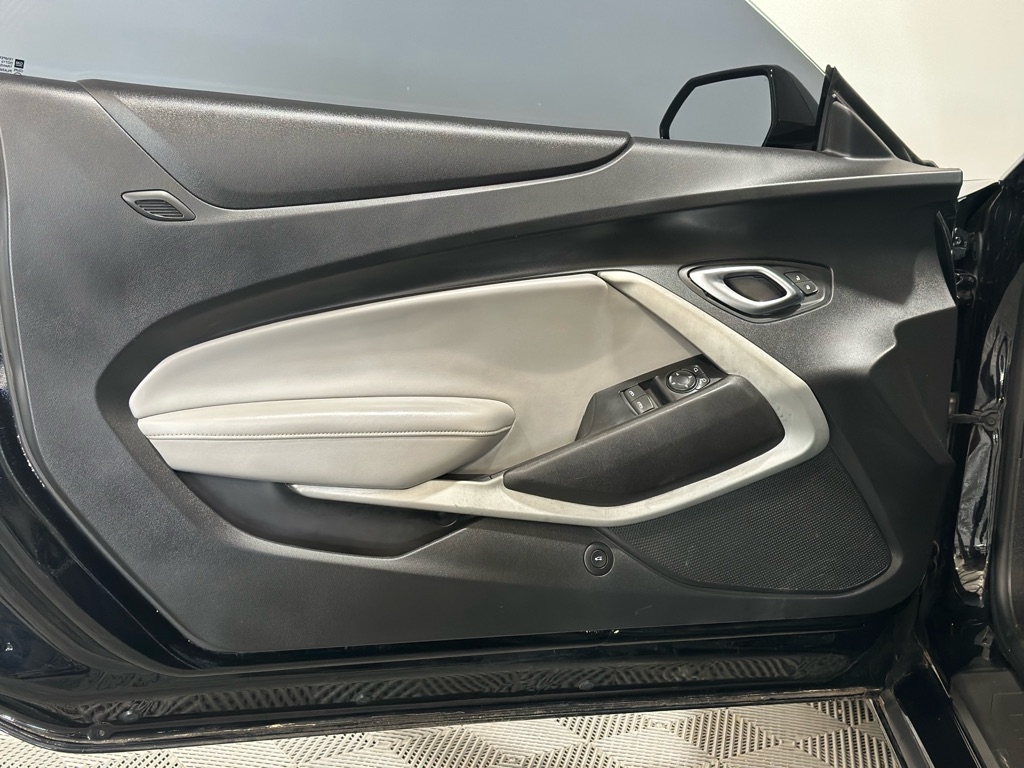 Chevrolet Camaro 1LT Coupe 8A 2018