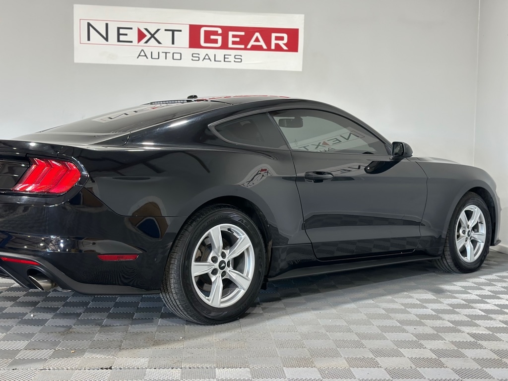 Ford Mustang EcoBoost Coupe 2020