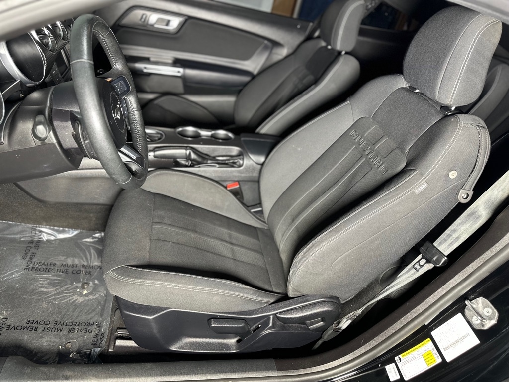 Ford Mustang EcoBoost Coupe 2020