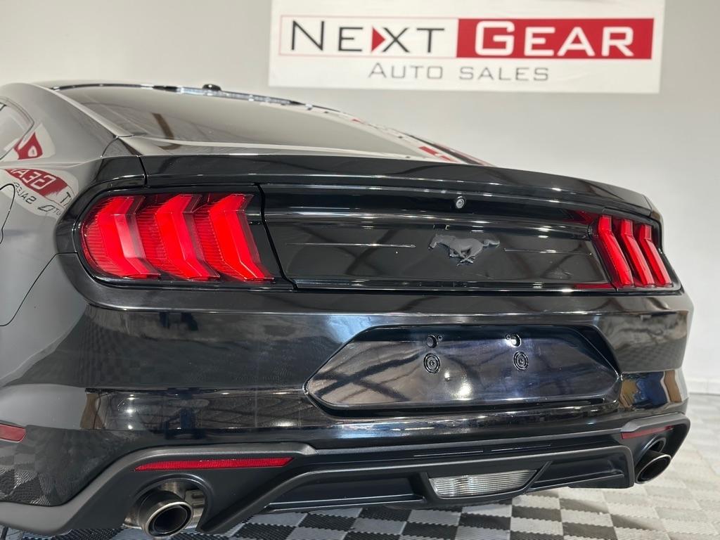 Ford Mustang EcoBoost Coupe 2020