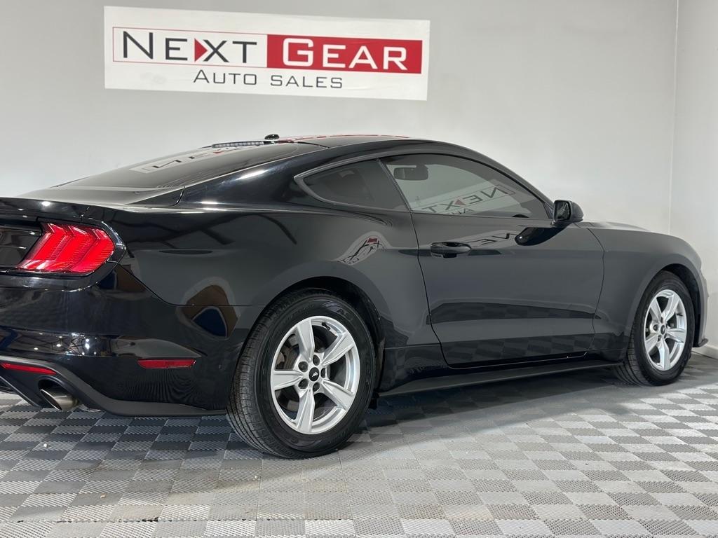 Ford Mustang EcoBoost Coupe 2020