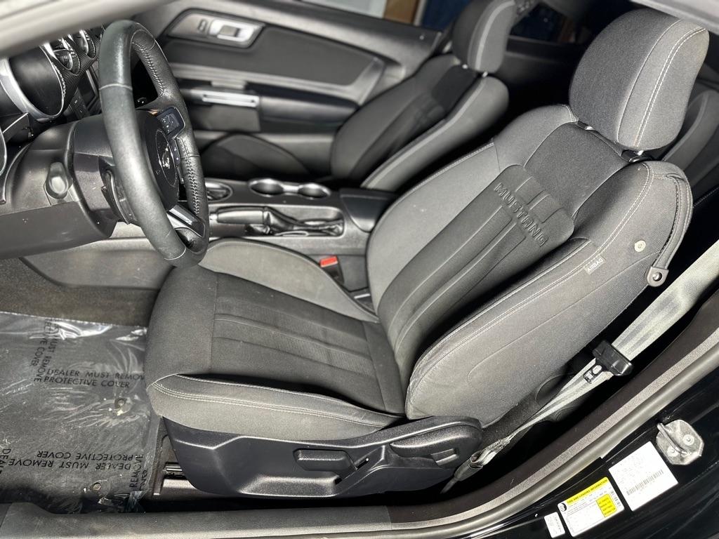 Ford Mustang EcoBoost Coupe 2020