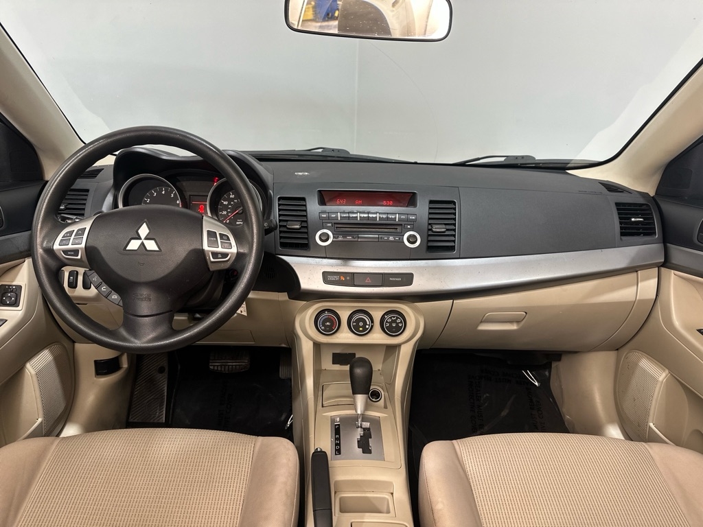 Mitsubishi Lancer ES 2011