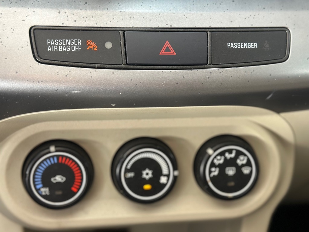 Mitsubishi Lancer ES 2011