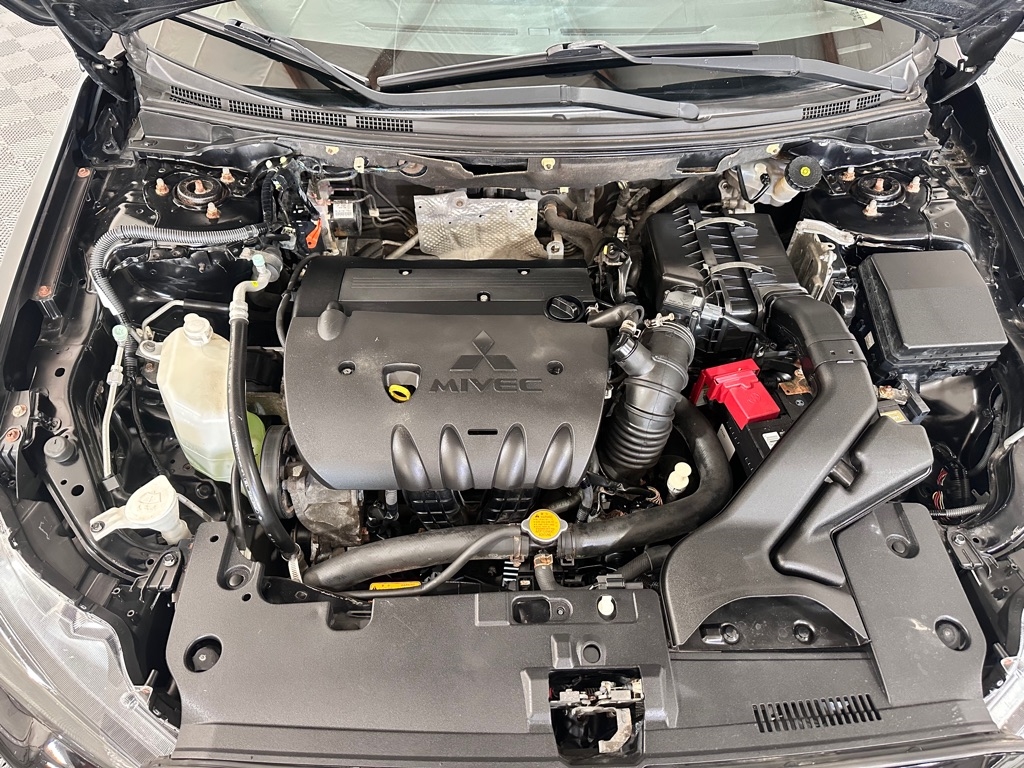 Mitsubishi Lancer ES 2011