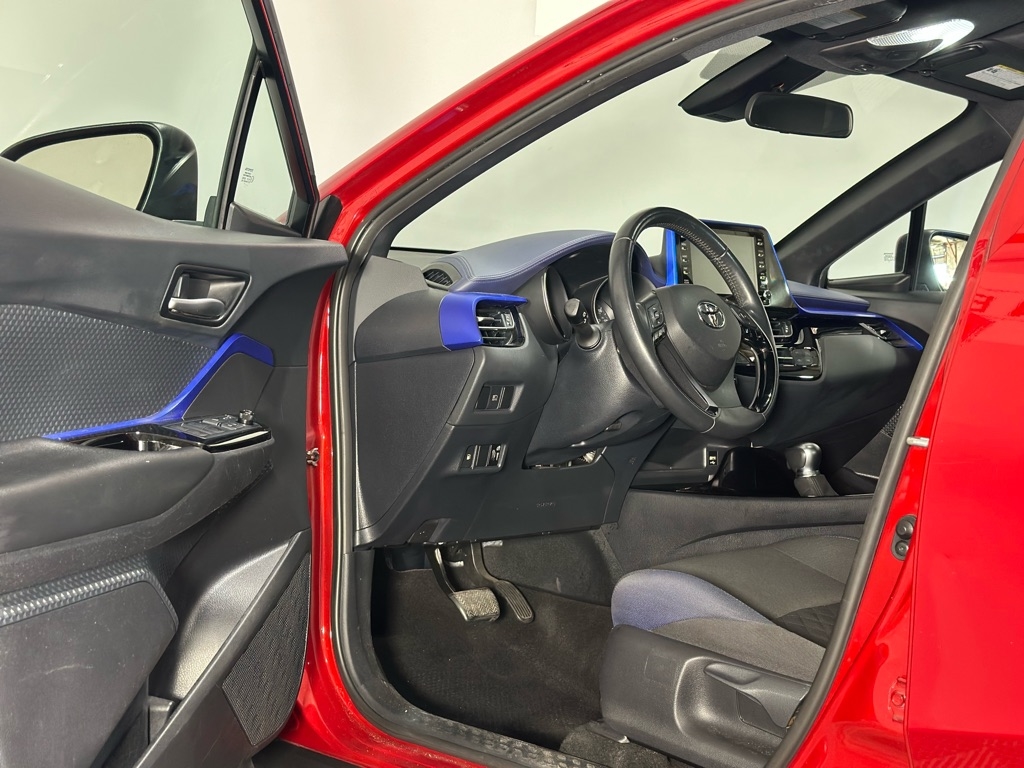 Toyota C-HR XLE 2021