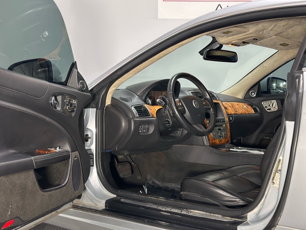 Jaguar XK-Series XK Portfolio Coupe 2010