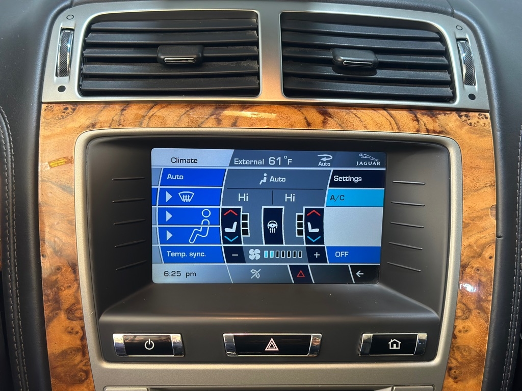 Jaguar XK-Series XK Portfolio Coupe 2010