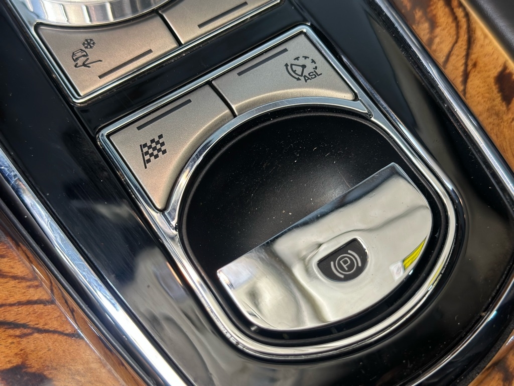 Jaguar XK-Series XK Portfolio Coupe 2010