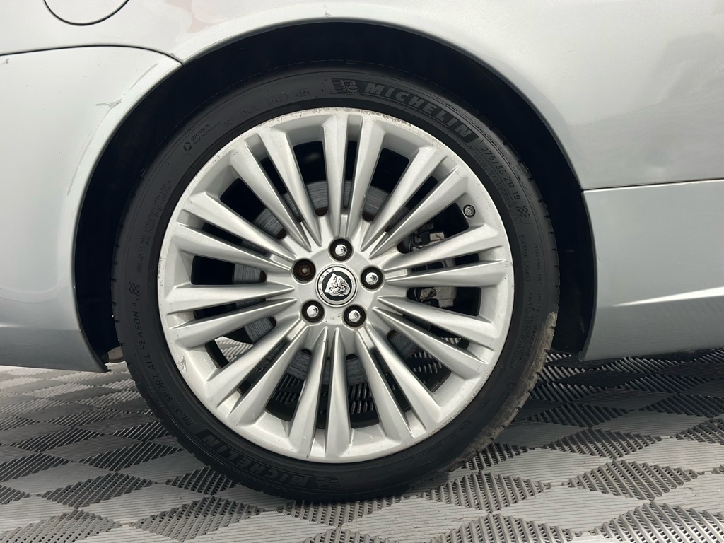 Jaguar XK-Series XK Portfolio Coupe 2010