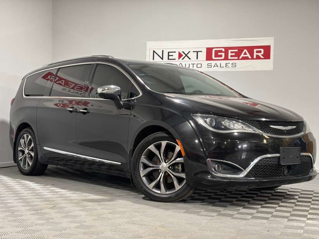 Chrysler Pacifica Limited 2017