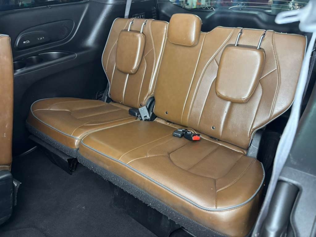 Chrysler Pacifica Limited 2017