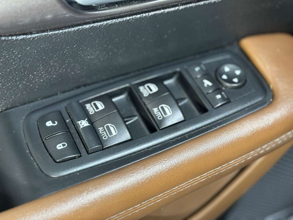 Chrysler Pacifica Limited 2017