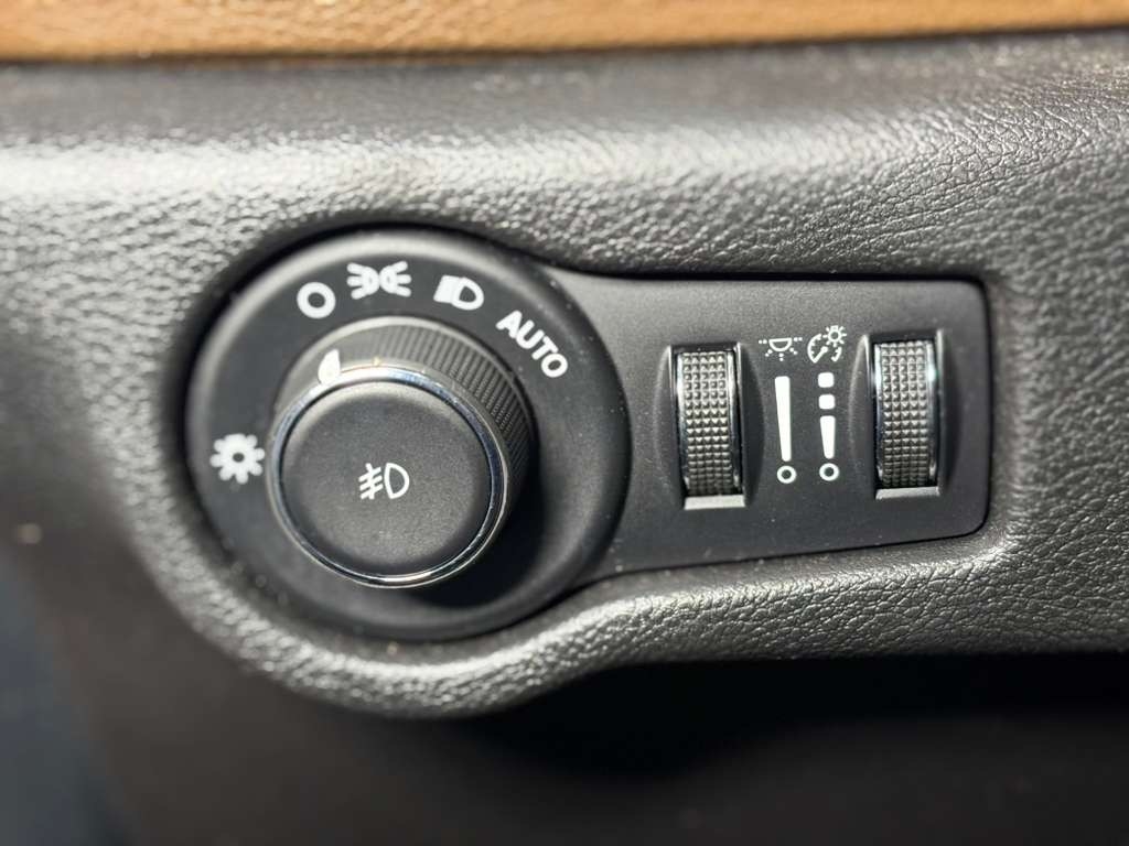 Chrysler Pacifica Limited 2017