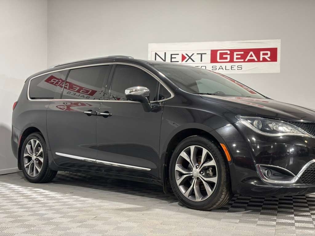 Chrysler Pacifica Limited 2017