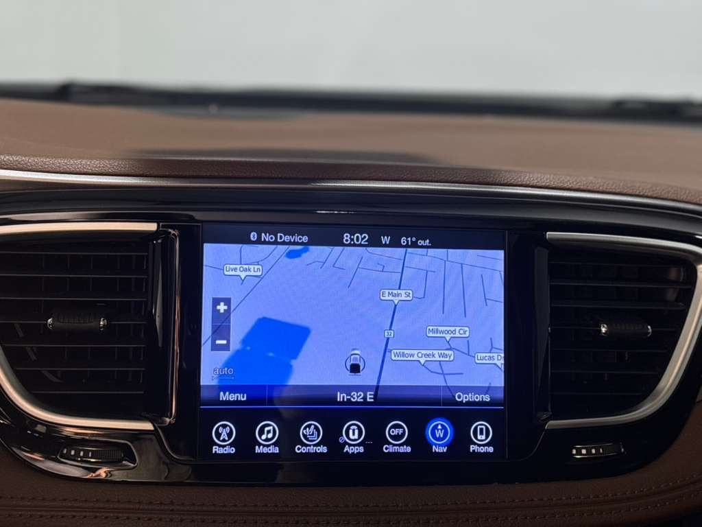 Chrysler Pacifica Limited 2017