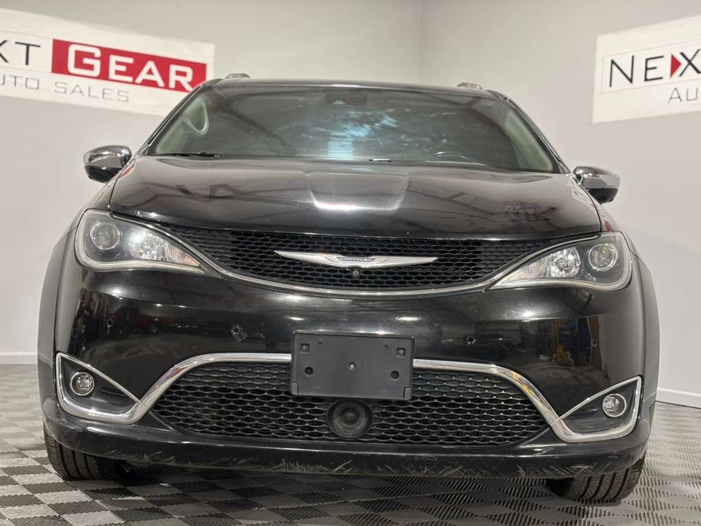 Chrysler Pacifica Limited 2017