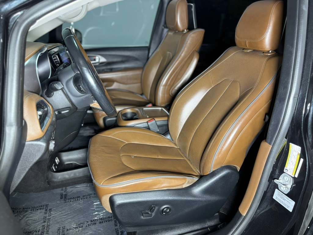 Chrysler Pacifica Limited 2017