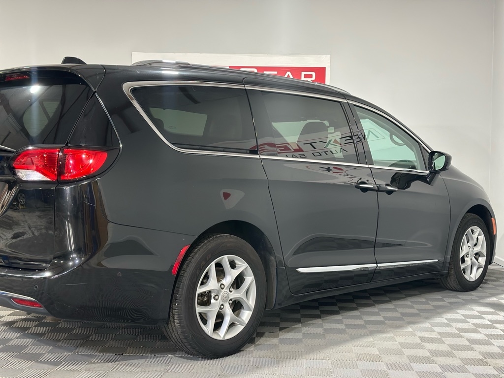 Chrysler Pacifica Touring-L Plus 2017