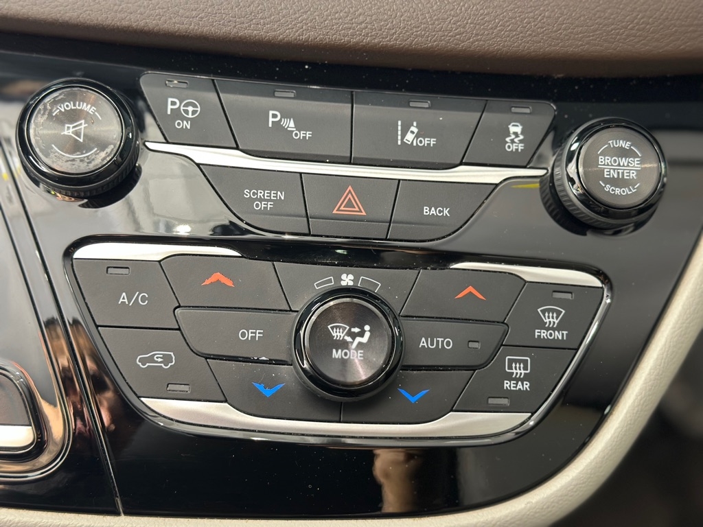 Chrysler Pacifica Touring-L Plus 2017