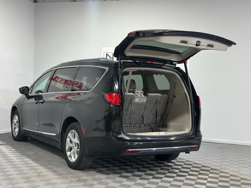 Chrysler Pacifica Touring-L Plus 2017