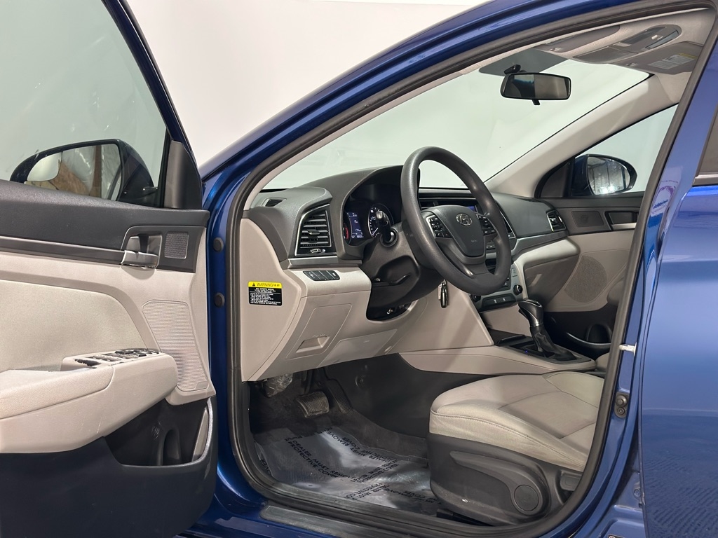 Hyundai Elantra SE 2017