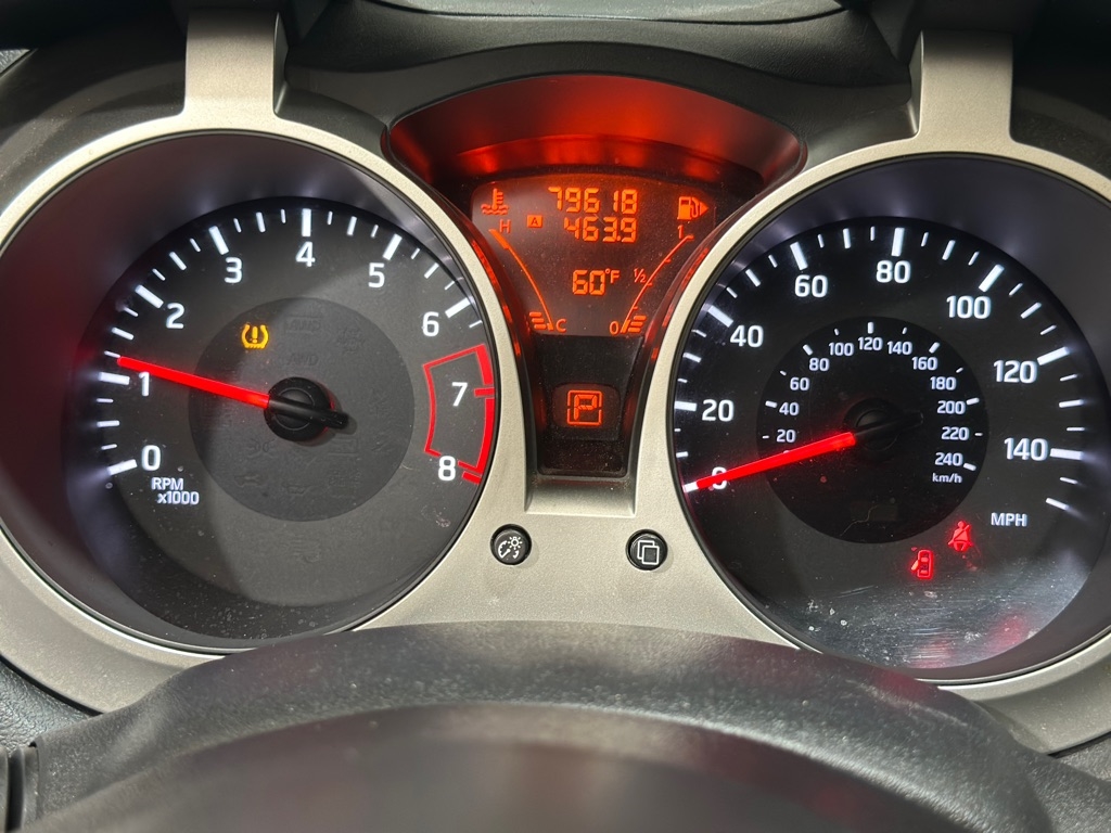 Nissan Juke S FWD 2015