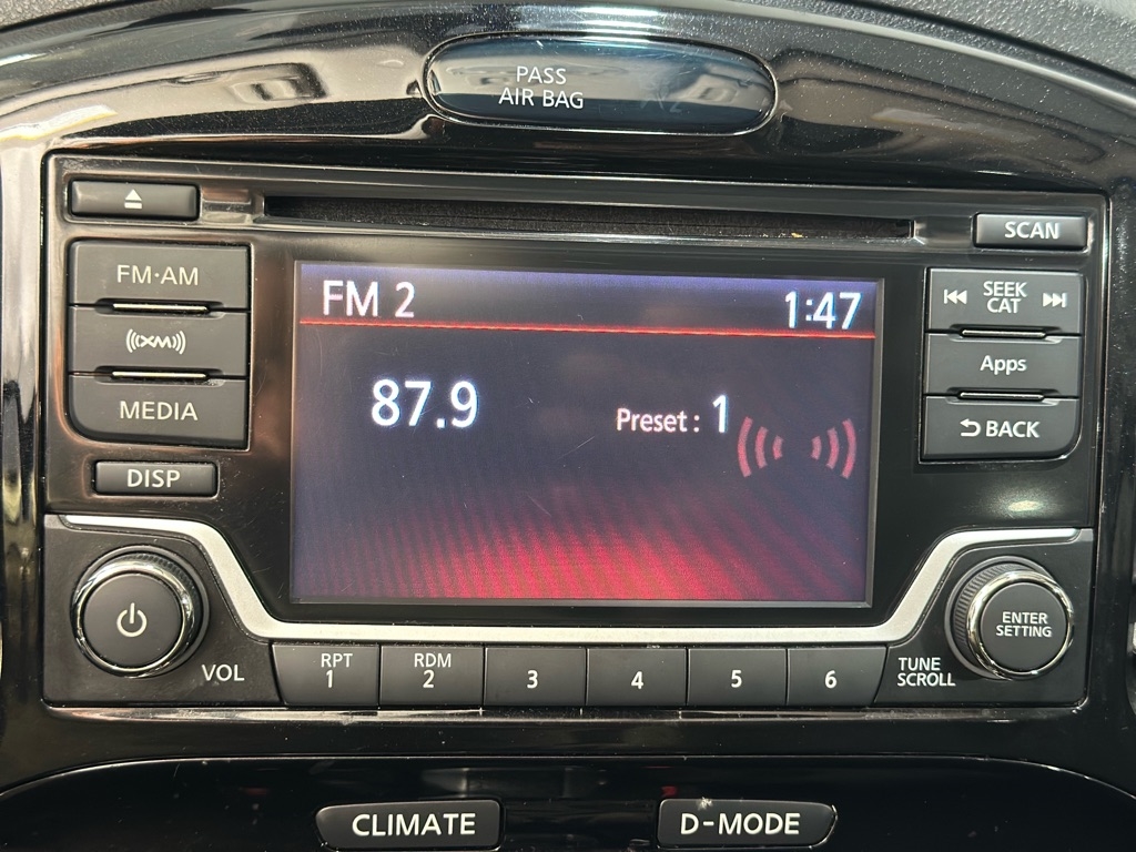 Nissan Juke S FWD 2015