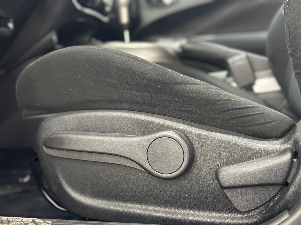 Nissan Juke S FWD 2015