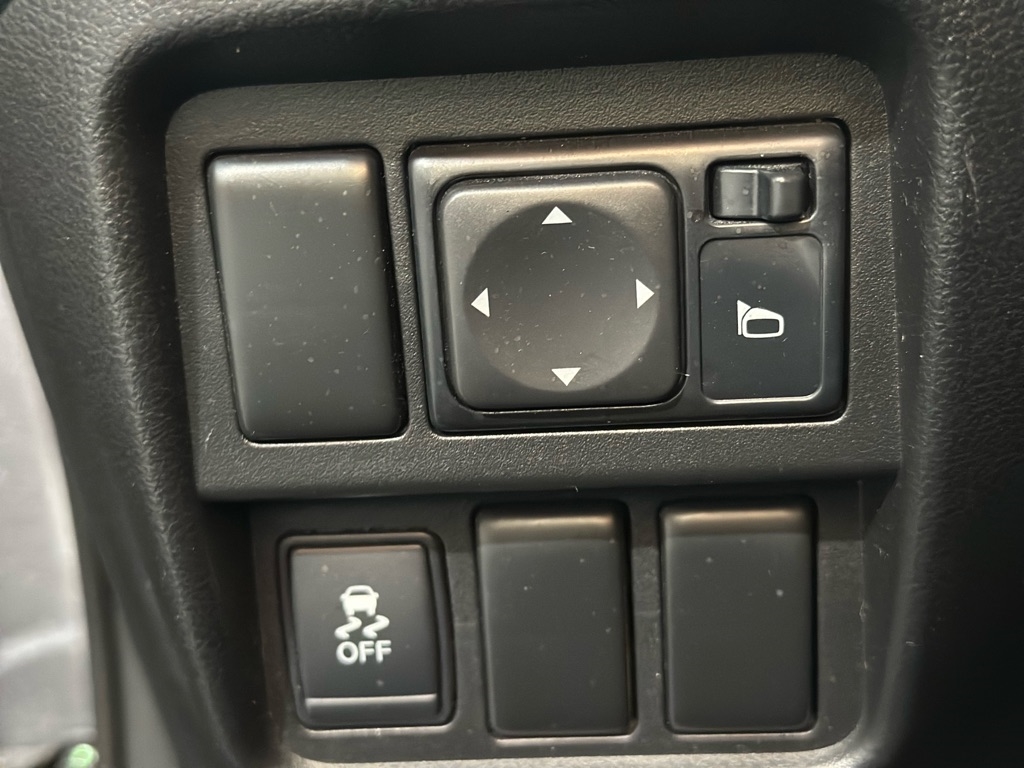 Nissan Juke S FWD 2015