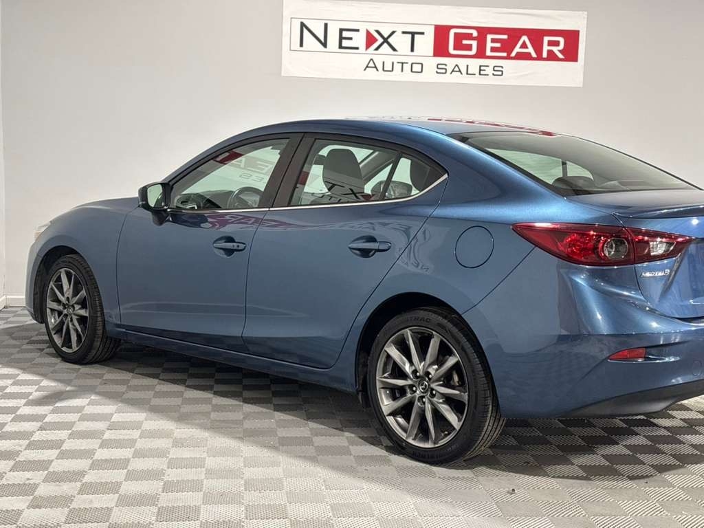 Mazda MAZDA3 s Touring AT 4-Door 2018