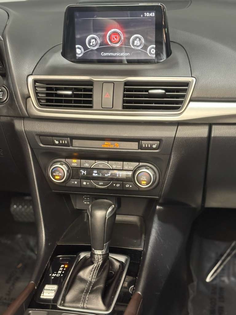 Mazda MAZDA3 s Touring AT 4-Door 2018