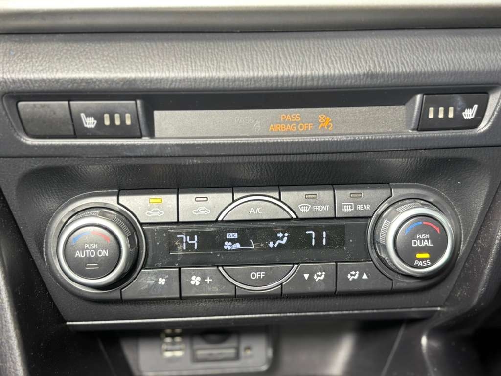 Mazda MAZDA3 s Touring AT 4-Door 2018