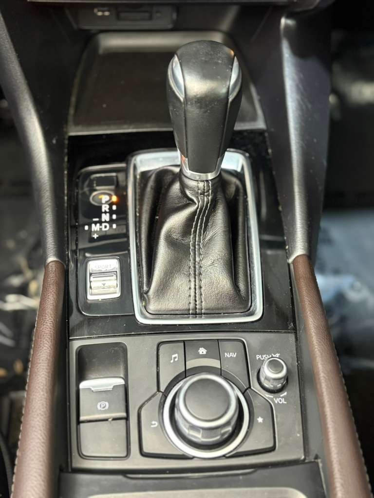 Mazda MAZDA3 s Touring AT 4-Door 2018