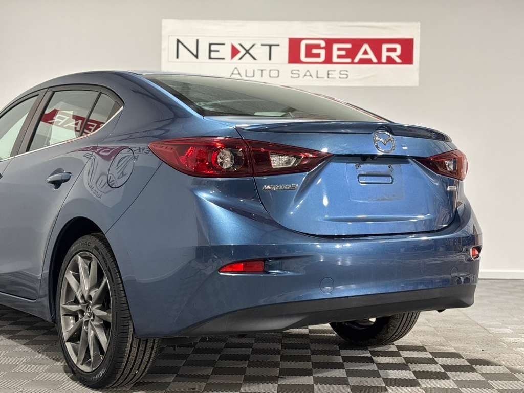 Mazda MAZDA3 s Touring AT 4-Door 2018