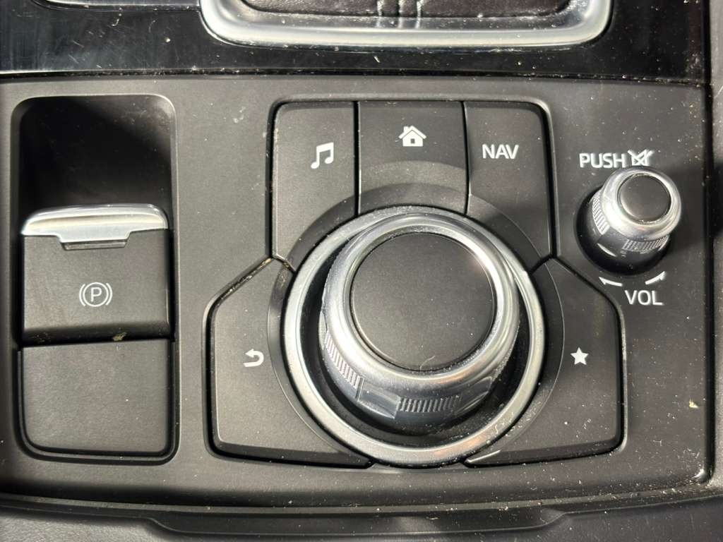 Mazda MAZDA3 s Touring AT 4-Door 2018