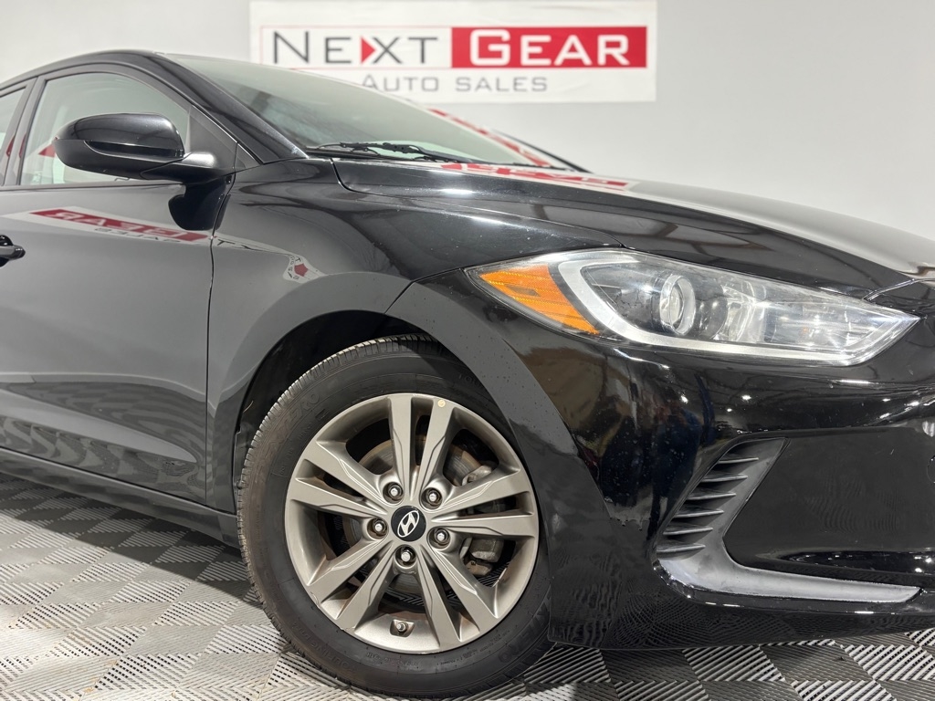 Hyundai Elantra Value Edition 6A 2017