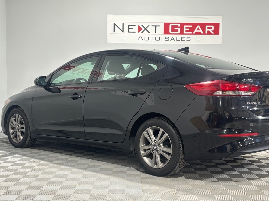 Hyundai Elantra Value Edition 6A 2017
