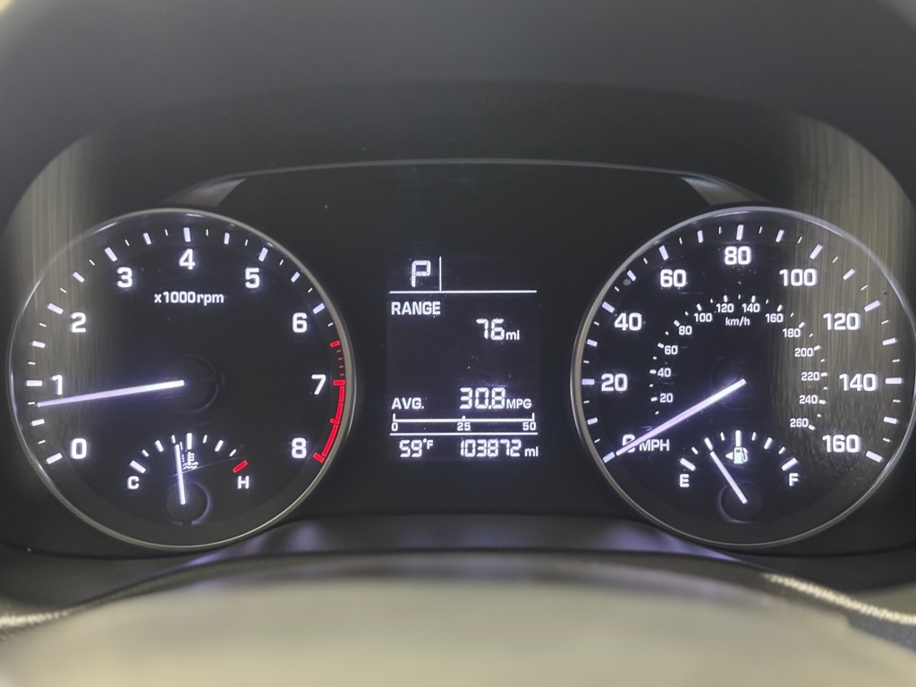 Hyundai Elantra Value Edition 6A 2017