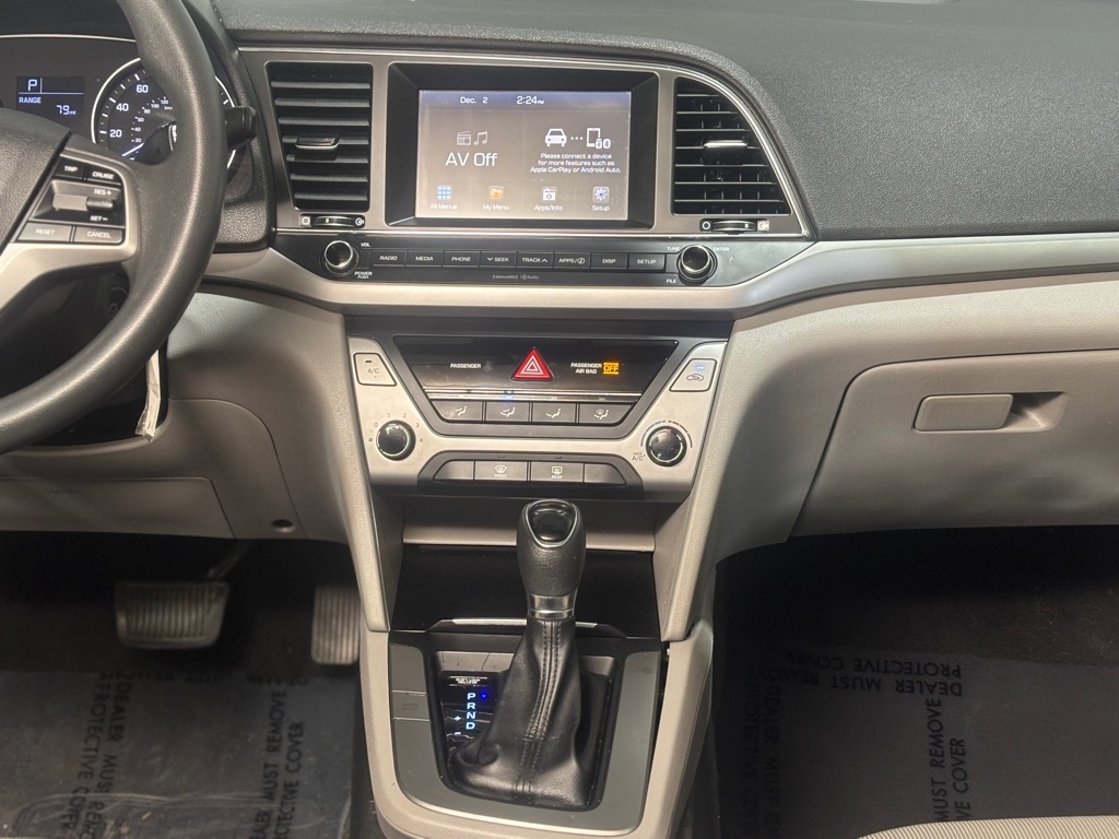 Hyundai Elantra Value Edition 6A 2017