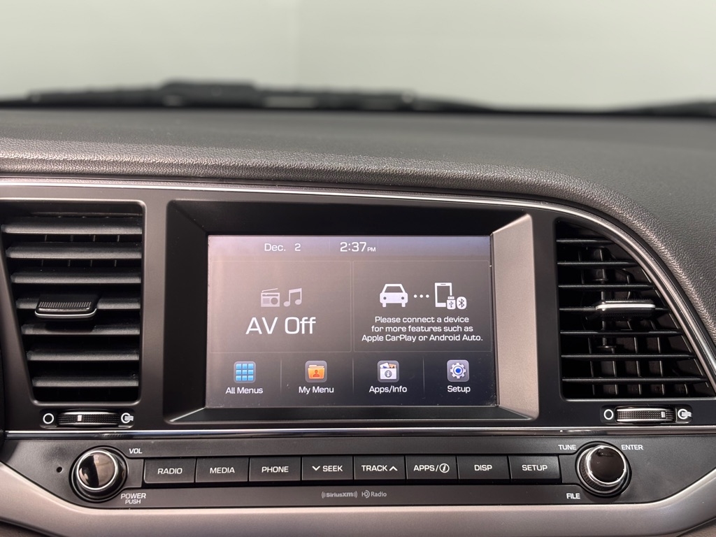 Hyundai Elantra Value Edition 6A 2017