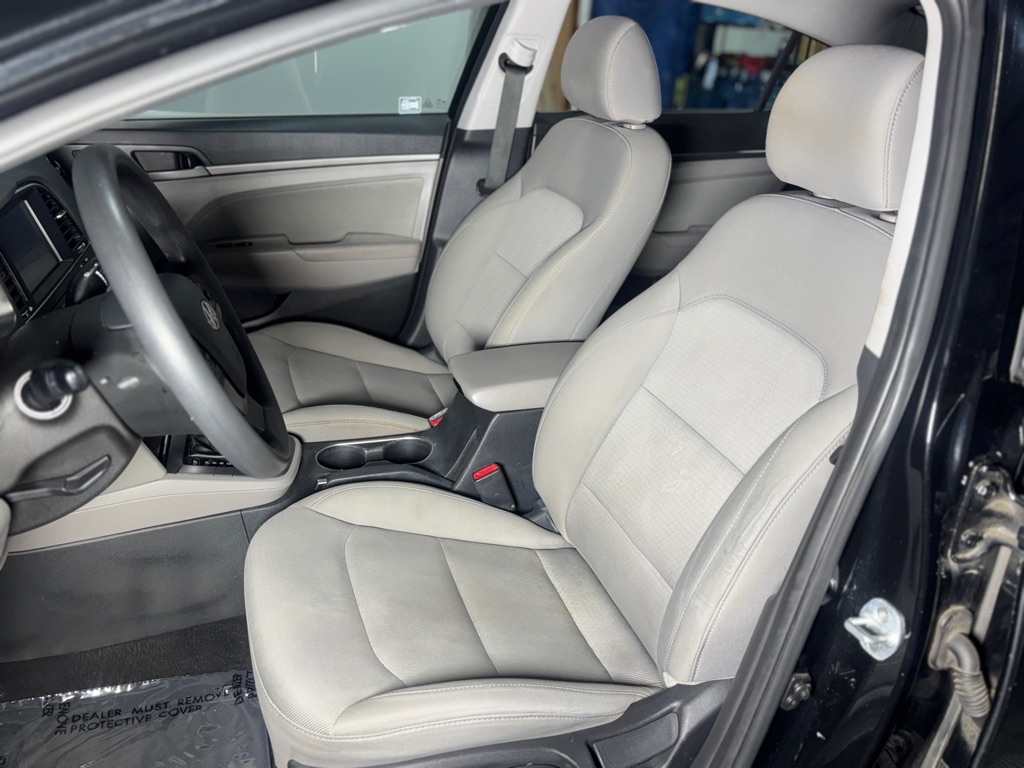 Hyundai Elantra Value Edition 6A 2017