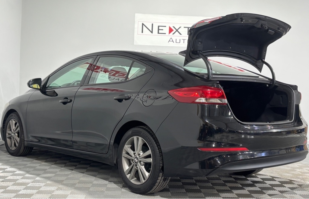 Hyundai Elantra Value Edition 6A 2017