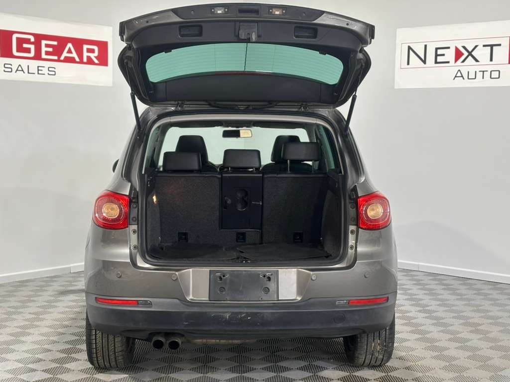 Volkswagen Tiguan S 4Motion 2011